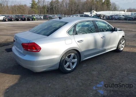 2015 Volkswagen Passat 1.8T Limited Edition z USA, uszkodzony, nr VIN 1VWAT7A37FC080463